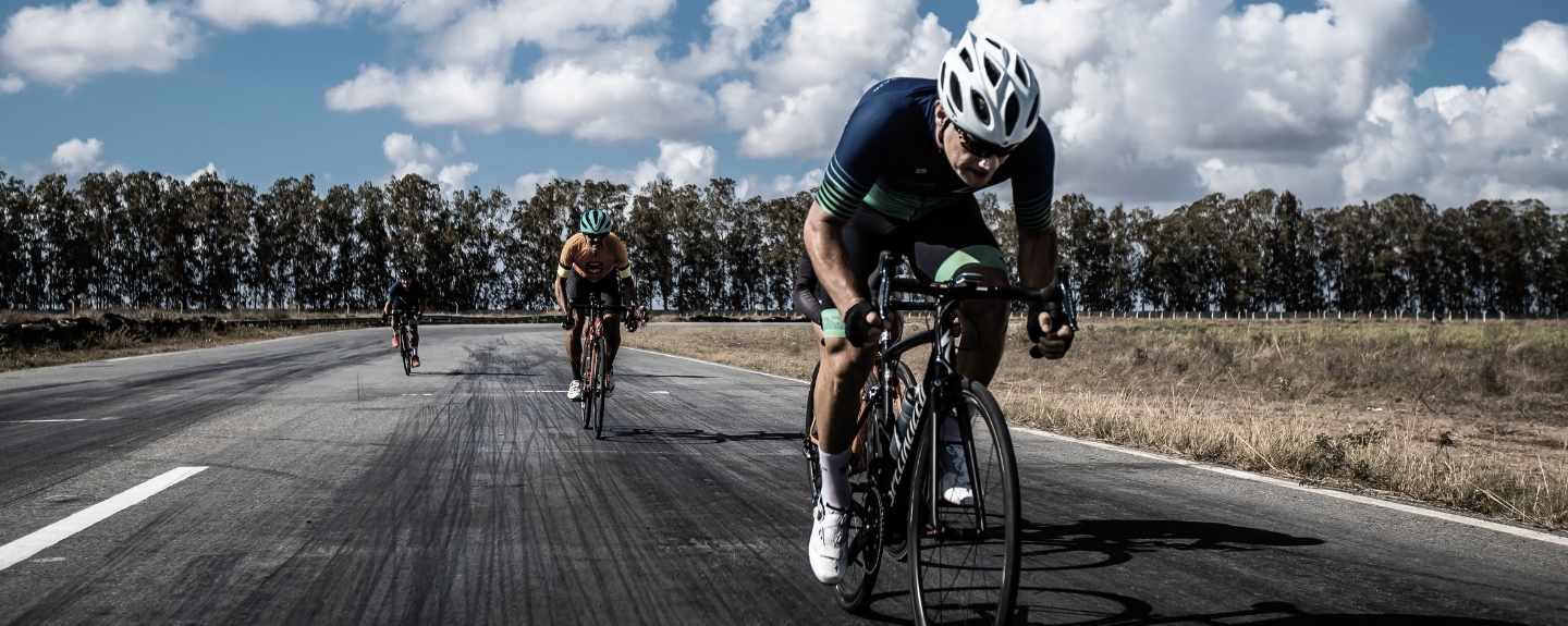 Foto von drei Radfahrern