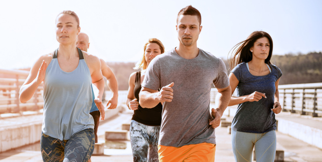 Gruppe von Menschen beim Joggen